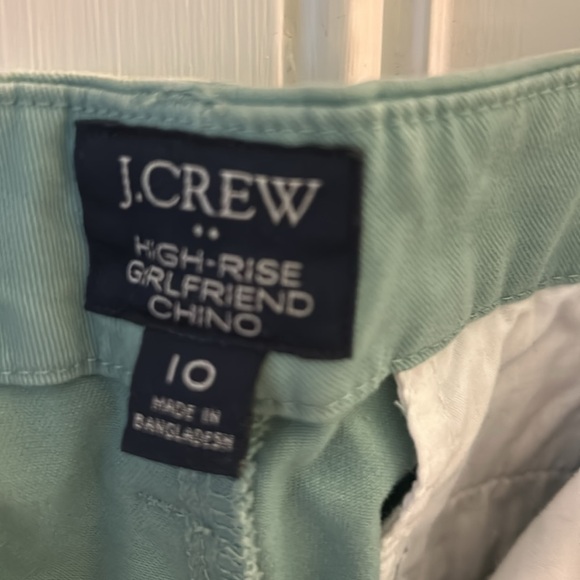 J.Crew high-rise girlfriend Chino pants in green - Picture 2 of 2
